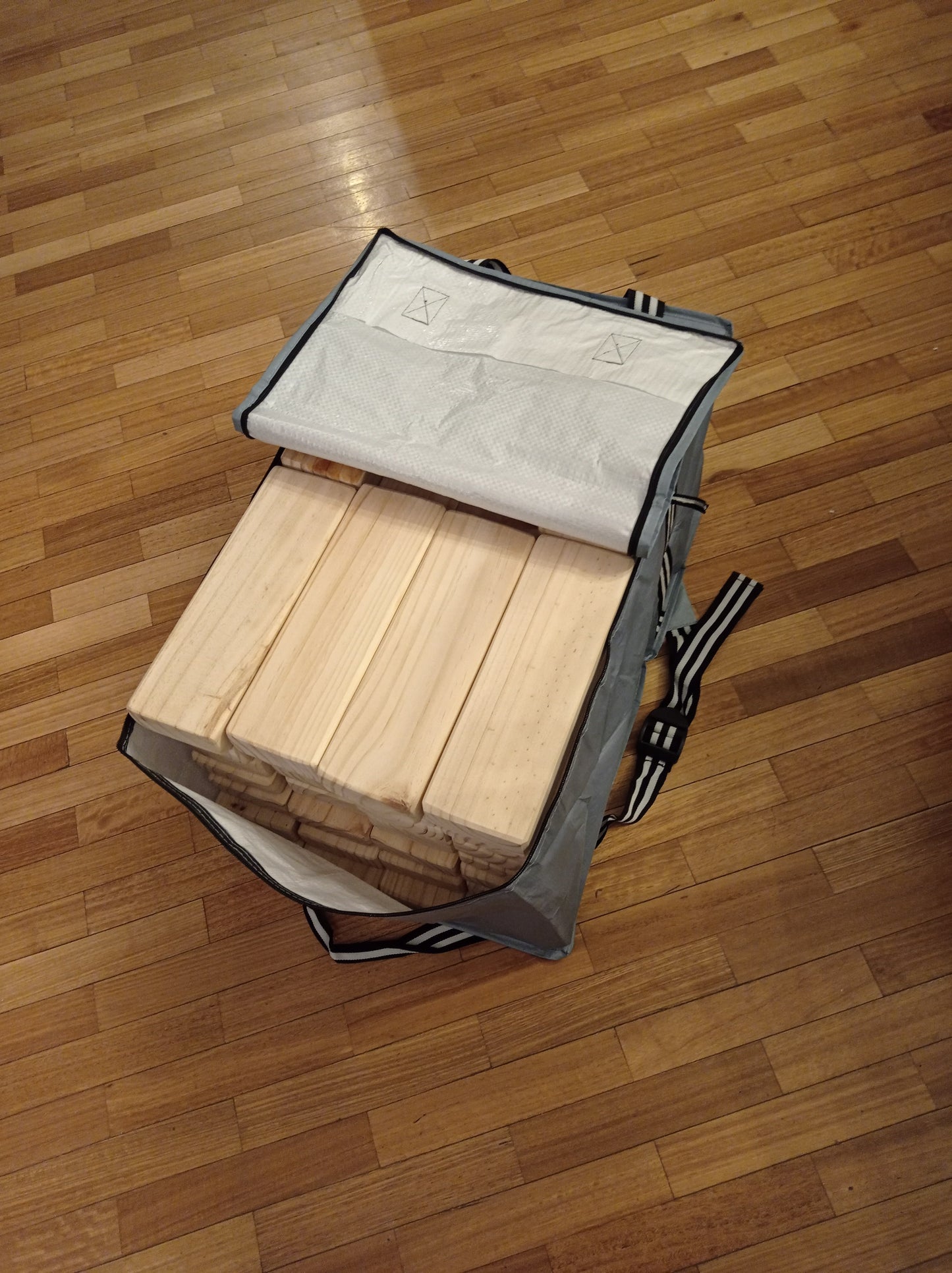 Yenga XXL + bolso celeste